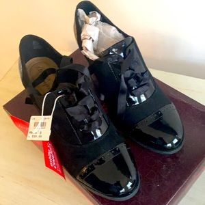 Women’s dexflex comfort heel lace booties